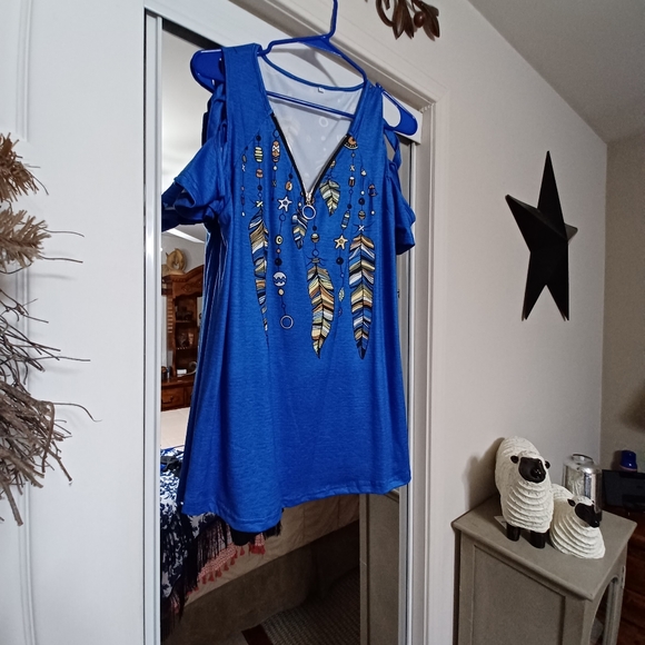 Beautiful Native American style cuts down sleeves NWOT - Picture 2 of 4